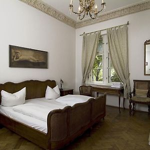 Kamer met een King Size Bed